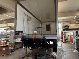 29.10.2025 Einbau, Tür, Durchstieg, Hebebühne (Terrasse)